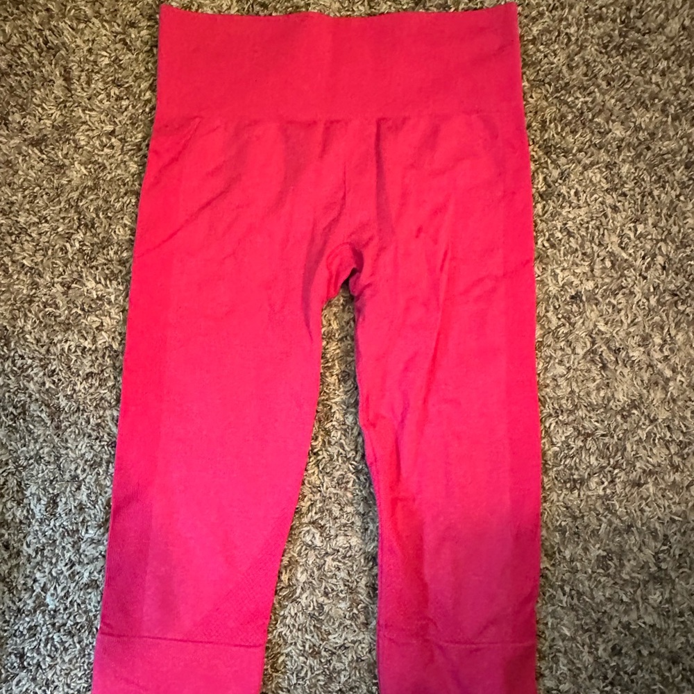 Pink Lululemon Cropped Leggings